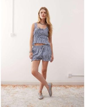 Reclaimed Vintage Gathered Tie Front Top - Blue