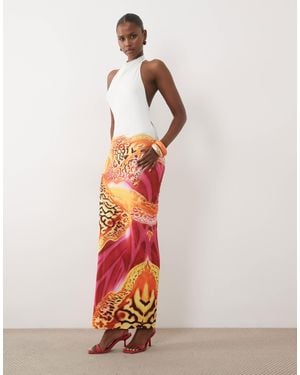 Murci Figurbetontes maxikleid mit hohem ausschnitt, offenem rücken und riemchendetails - Weiß