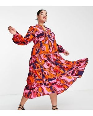 Never Fully Dressed Never Fully Dressed Curve - Rosso