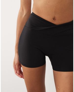 4505 Short De Cintura Cruzada De Tacto Suave En - Negro