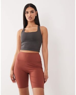 4505 Hourglass Icon High Waist 8-inch legging Shorts - Red