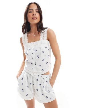 Daisy Street Pyjama Cami Top With Lace Detail - White