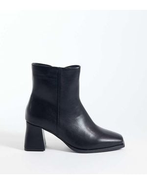 SEQWL Wide Fit Fisher Block Heeled Mid Ankle Boots - Blue