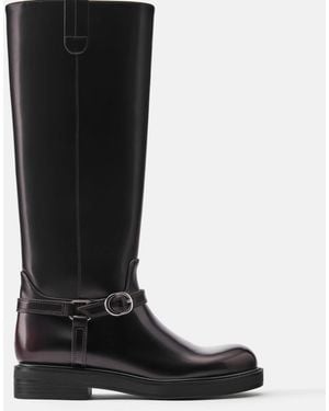 Pull&Bear Flache stiefel mit hohem schaft und schnalle - Schwarz