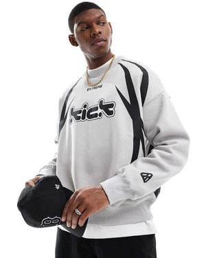 Bershka Felpa Grigia Con Stampa Sportiva "Kick" Rétro - Grigio