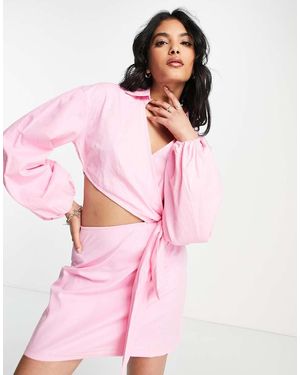 Pretty Lavish Vestito Camicia Corto A Portafoglio Con Cut-Out - Rosa
