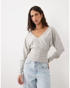 Cotton On Everfine strick mit taillierung und v-ausschnitt - Weiß