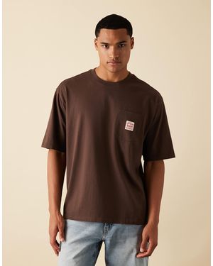 Levi's Workwear Capsule Logo Pocket Loose Fit T-shirt - Brown