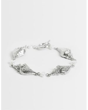 ASOS T-bar Bracelet With Conch Shell Design - Metallic