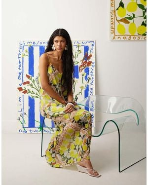 TOPSHOP Vestido Largo Con Estampado De Limones De Malla Rugosa Bradley.B De - Metálico