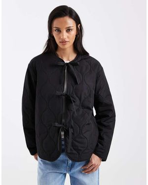 ONLY Chaqueta Negra Guateada Ligera Con Lazada Delantera De - Negro