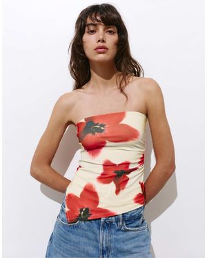 Pull&Bear – trägerloses, buntes oberteil mit blumenmuster - Rot