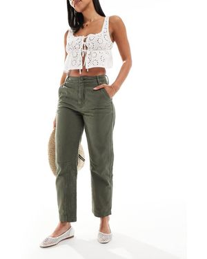 ASOS Vaqueros Caquis De Pernera Curvada De -Verde