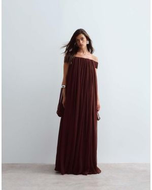 ARRANGE Vestido Maxi Trapecio Bardot Con Capa En La Espalda En-Marrón - Rojo