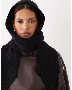 Glamorous Hooded Triangle Scarf - Black