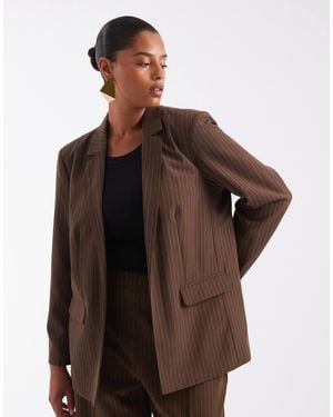 Pieces Plus Pieces curve taillierter blazer als kombiteil - Braun
