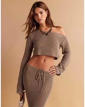 Aria Cove Top Playero Corto Marrón Suave Con Escote Bardot De Croché De (Parte De Un Conjunto)