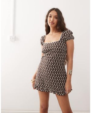 Motel Vestido Corto Con Cuello Ancho Y Diseño Bordado Bella De - Marrón