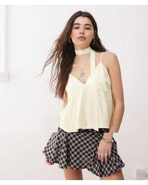 Reclaimed (vintage) Set Crema De Top De Tirantes Estilo Babydoll Y Bufanda De - Blanco