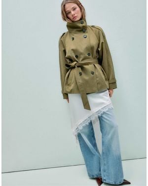 Stradivarius – kurzer, hochgeschlossener trenchcoat - Grün