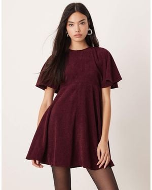 ASOS – kurzes t-shirt-kleid aus cord - Rot