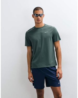 Nike Miler T-Shirt Con Protezione Uv - Verde
