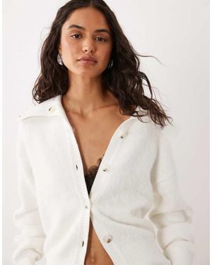 4th & Reckless Wool Feel Fluffy Knit Foldover Collar Detail Cardigan - Natural