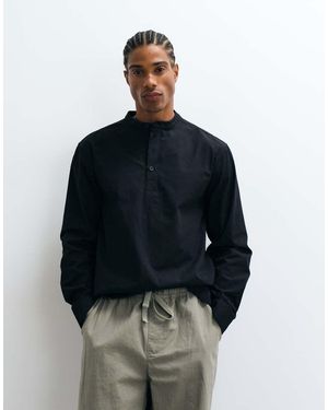 ASOS Camicia Regular Fit Con Colletto Serafino Nera - Blu