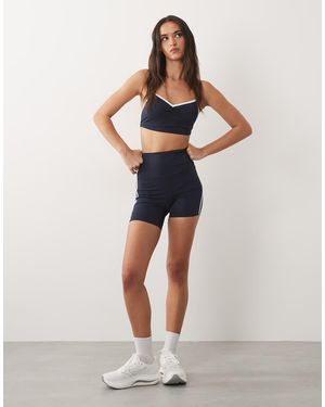 4505 Leggings Cortos De 5" De Talle Alto Con Raya Lateral - Azul