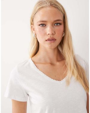 Mango Teen T-Shirt Met V-Hals En Kanten Rand - Naturel