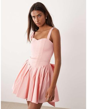 TFNC London Vestito Corto A Pieghe Con Corsetto E Fiocco Sul Retro - Rosa
