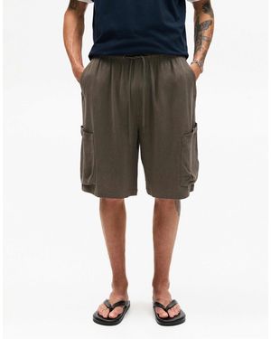 Pull&Bear – cargo-bermudashorts aus leinen - Grün