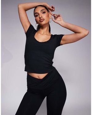 4505 Icon V Neck Performance Baby T-shirt - Black