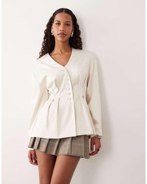 Pretty Lavish Chaqueta Sin Solapas Con Cintura Ceñida De Satén De -Blanco
