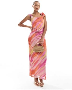 Vero Moda Robe longue asymétrique en tulle à épaules dénudées avec imprimé tie-dye pastel - Rose