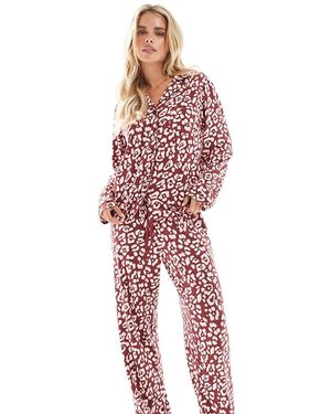 Loungeable Pijama Con Estampado De Leopardo, Cuello De Solapas Y Detalle De Ribetes De Tejido Suave De Punto Liso De Petite - Rojo