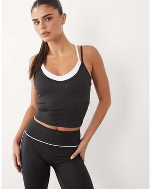 4505 Active Double Layer V Neck Cami With Inner Bra - Black