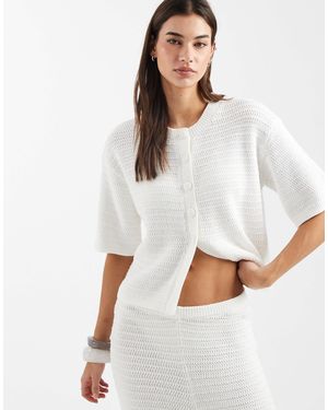 4th & Reckless Cotton Rich Crochet Knit Button Through Cropped Beach Shirt Co-ord - White