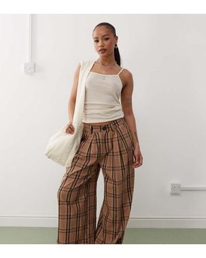 Noisy May High Waist Wide Leg Trousers With Pleat Detail - Natural