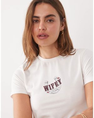 Six Stories – knapp geschnittenes t-shirt - Weiß