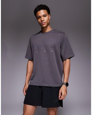 adidas Originals Adidas Training Essentials T-Shirt With Chest Print - Grey
