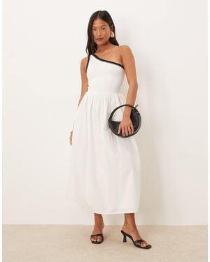 Nobody's Child Petite Seattle Sleeveless Midi Dress - Natural
