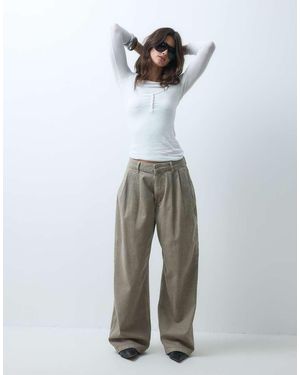 ASOS Jeans Met Plooien Aan De Voorkant En Hoefijzervorm - Wit