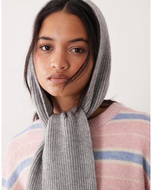 Glamorous Hooded Triangle Scarf - Grey