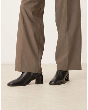 Calvin Klein Botas Negras Con Puntera Fina Y Tacón Grueso De -Negro - Neutro