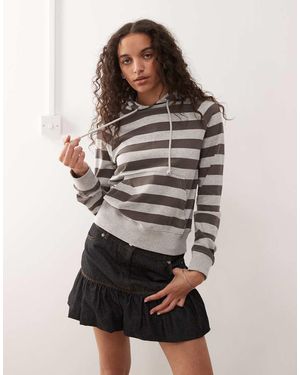 Weekday Sudadera Gris Y Marrón Topo A Rayas Con Capucha Y Diseño Encogido De