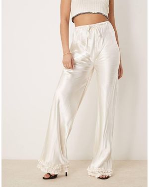 Vrg Grl Pantalones Blancos Con Detalle En El Bajo De Satén Citara De - Neutro