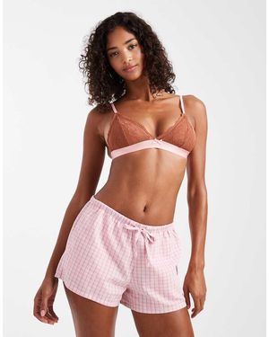 Hollister Pantalones Cortos De Pijama Rosas A Cuadros De Estilo Bóxer Con Bajo De Volantes De
