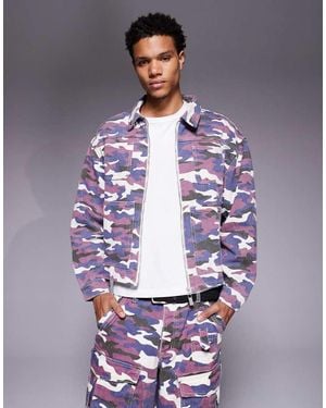 Liquor N Poker Chaqueta Vaquera Burdeos Holgada Con Estampado De Camuflaje Y Cremallera De (Parte De Un Conjunto) - Morado