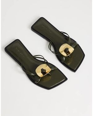 TOPSHOP Sandalias Verde Planas Con Detalle De Herrajes Rolo De